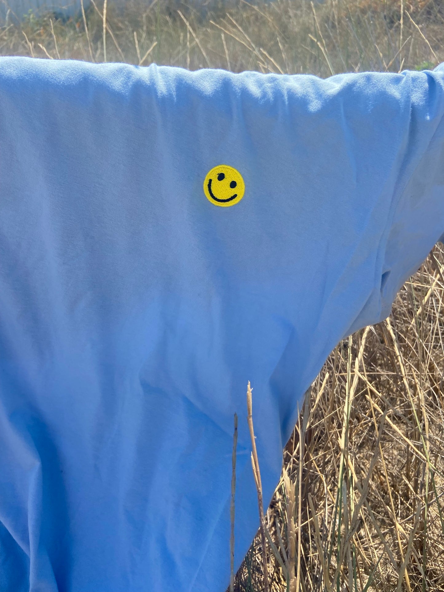 THE LIFE BARN Smiley T-Shirt unisex light blue